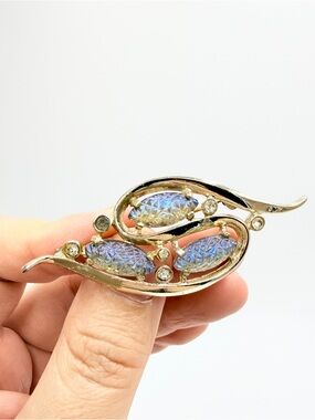 Vintage Emmons AB Rhinestone Brooch Blue Iridescent Pin